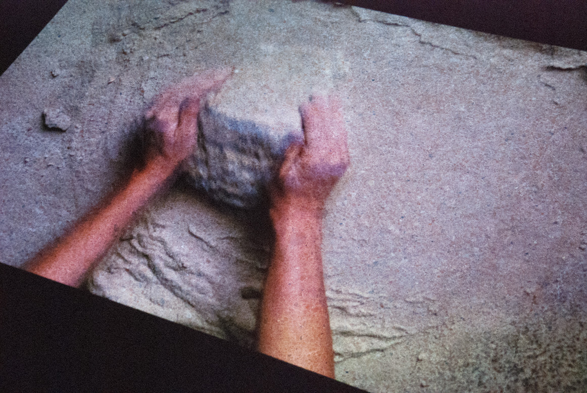 Gertrud Riethmüller, Visual Artist installation, video, sound, performances. 2018 "wenn einer einen anrührt", Metz.