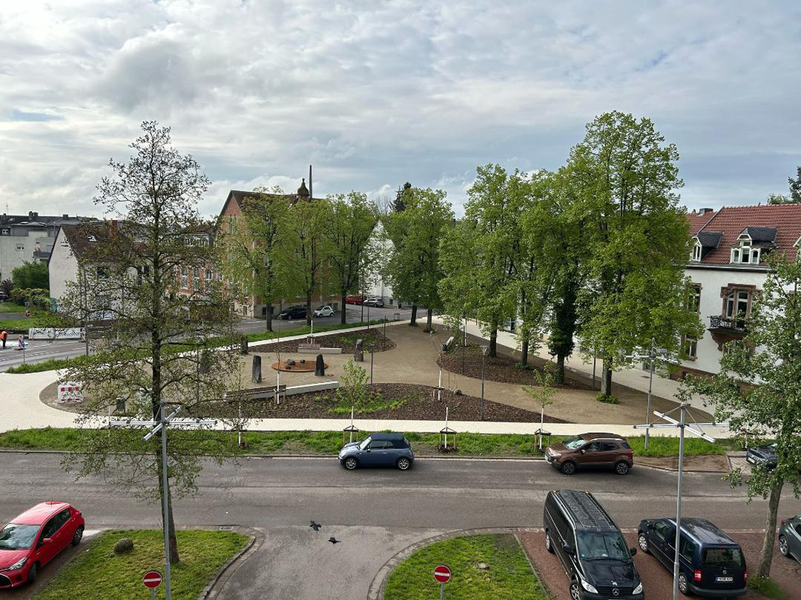 Gertrud Riethmüller, Visual Artist installation, video, sound, performances. Wer wir sind, 2024, Mahnmal gegen Hass und Diskriminierung, Gutenbergplatz Saarlouis