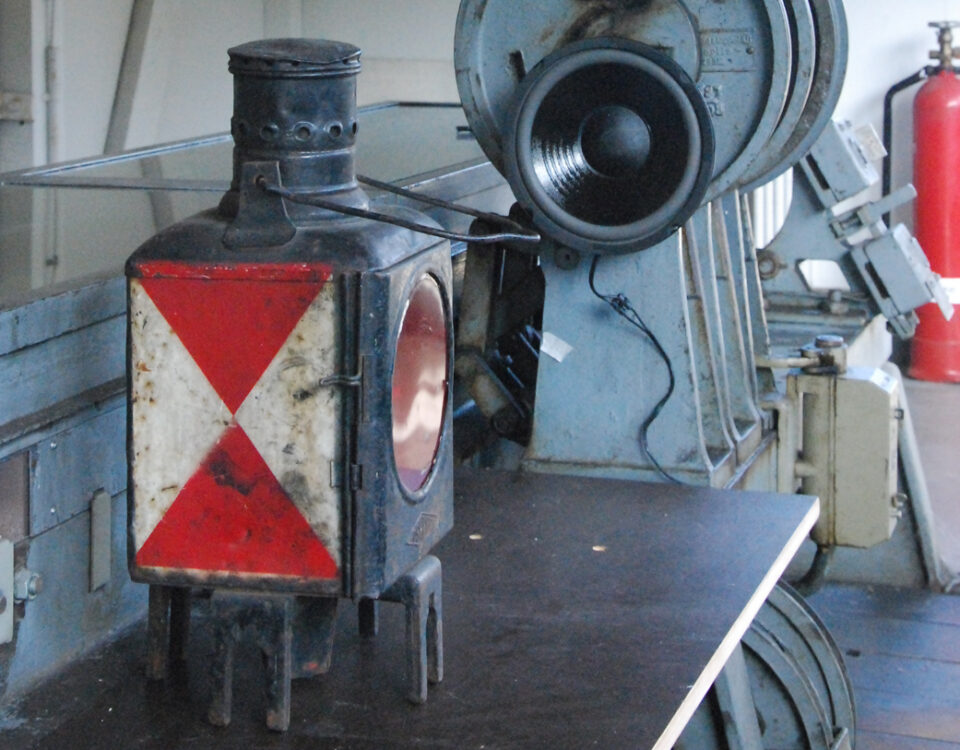 Gertrud Riethmüller, Visual Artist installation, video, sound, performances. Neophyt, 2023, 8 Kanal Klanginstallation im Stellwerk Huglfing.