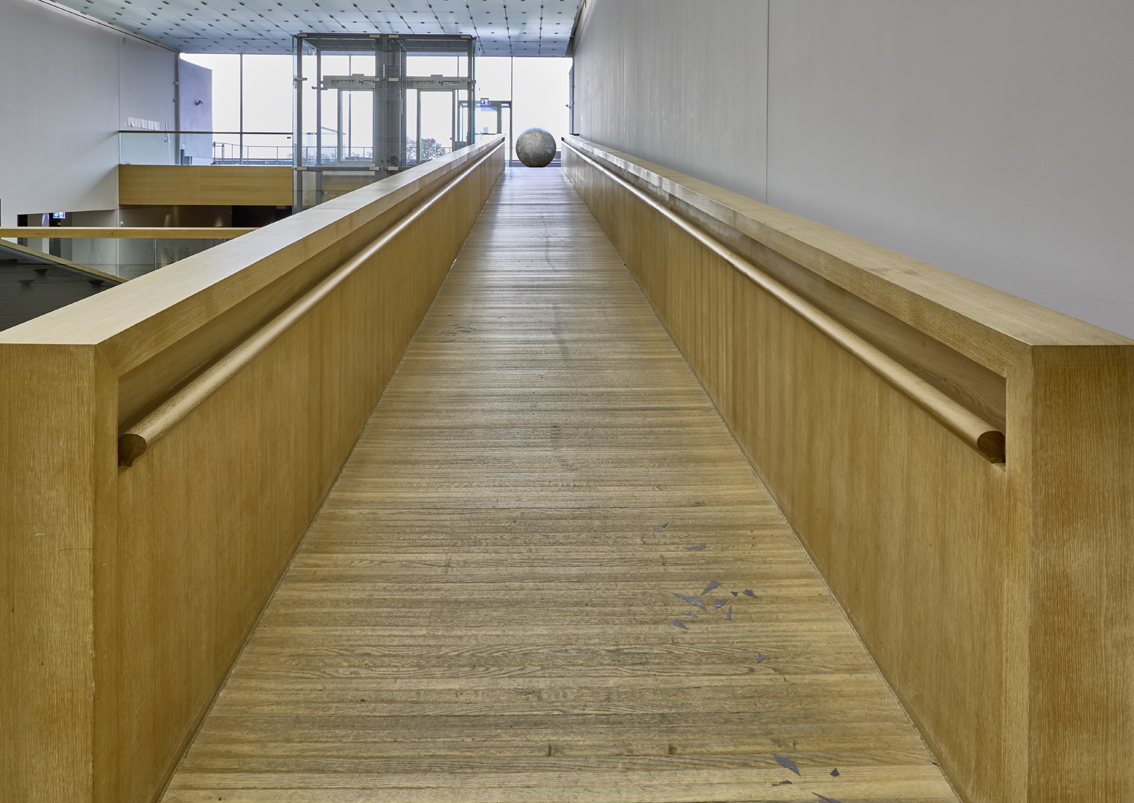 Gertrud Riethmüller, Visual Artist installation, video, sound, performances. zu ab und über 2025