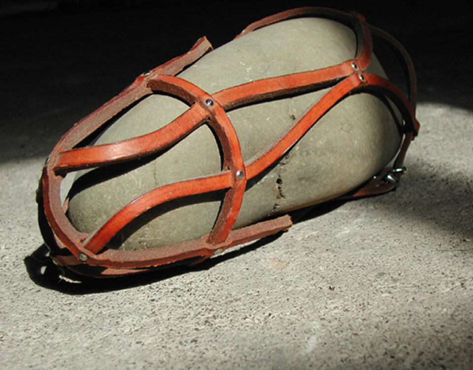 Gertrud Riethmüller, Visual Artist installation, video, sound, performances, Maltesischer-Maul halten-2004