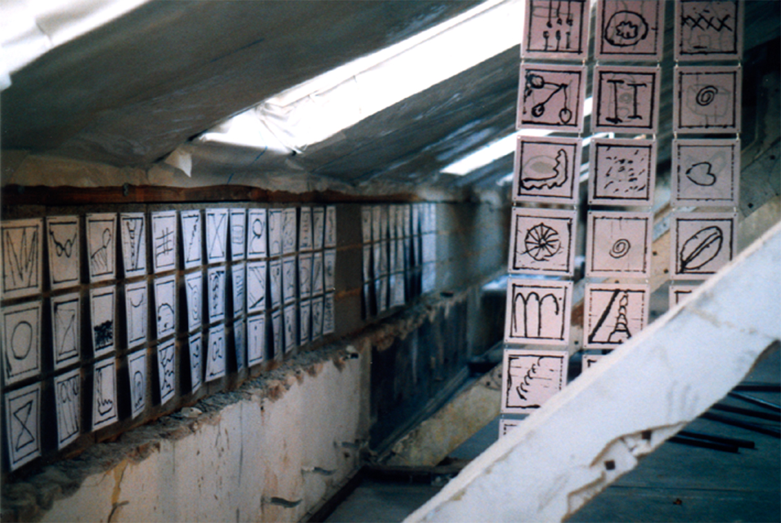 Gertrud Riethmüller, Visual Artist installation, video, sound, performances, 1000 Zeichen, 2003