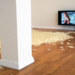 Gertrud Riethmüller, Visual Artist installation, video, sound, performances. Ein Kragen - ueber-zeichnet 2016