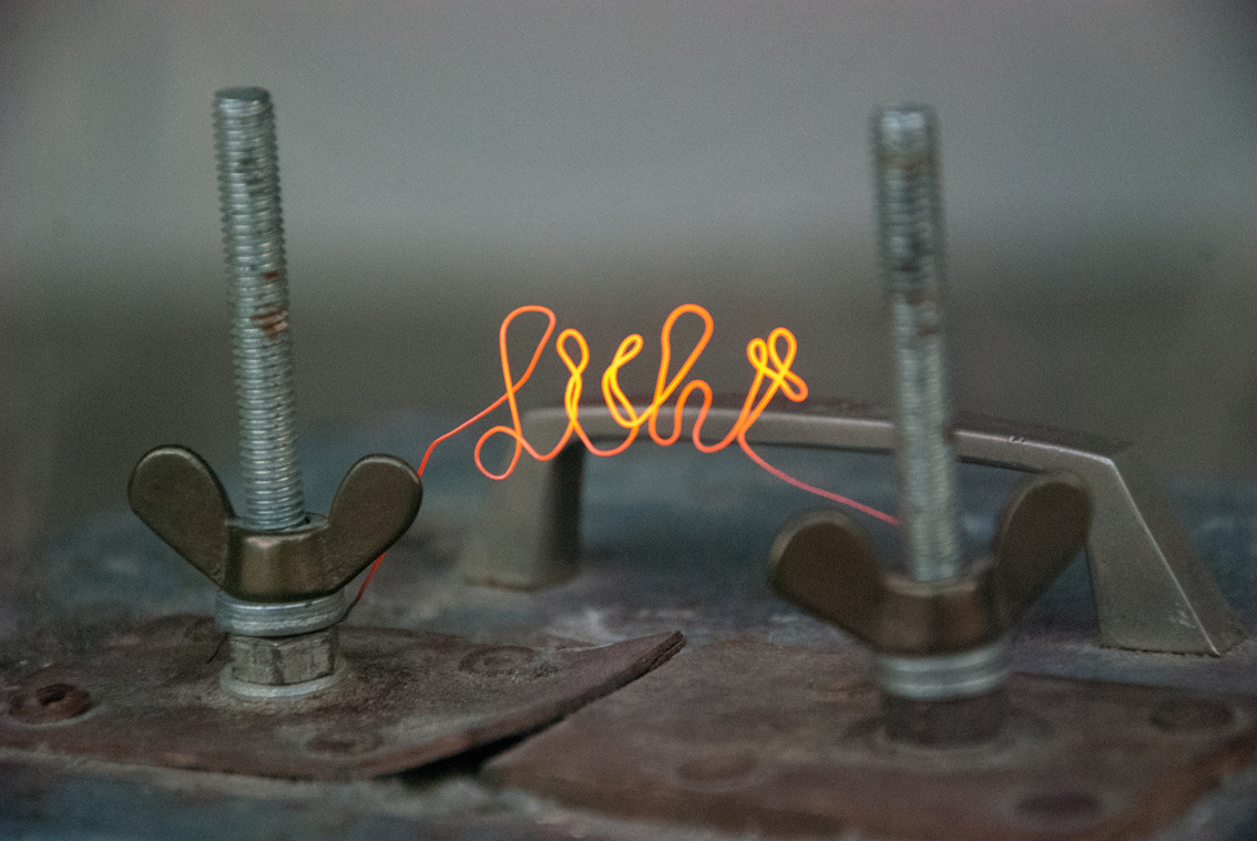 Gertrud Riethmüller, Visual Artist- installation, video, sound, performances, Der glühende Faden, 2019