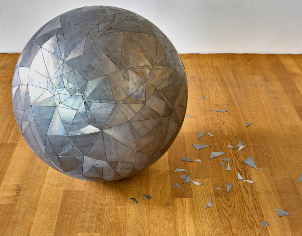 Gertrud Riethmüller, Visual Artist installation, video, sound, performances. zu ab und über 2025